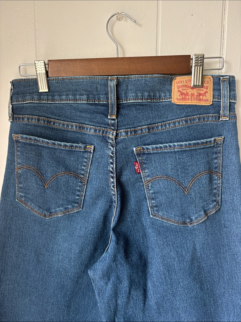 Levi's Women's 318 Shaping Wide Leg Jeans